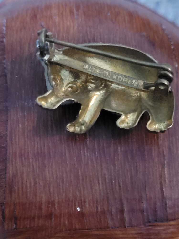 Animal  pin collectible - Main Image 2