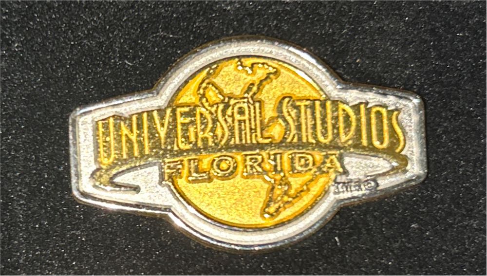 2005 - Cast Lanyard Collection III - Animal Kingdom Parking Signs - Giraffe