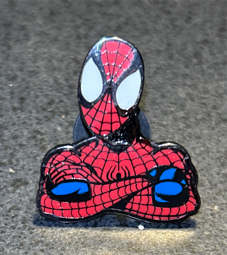 Spiderman - Pins And Badges pin collectible - Main Image 2