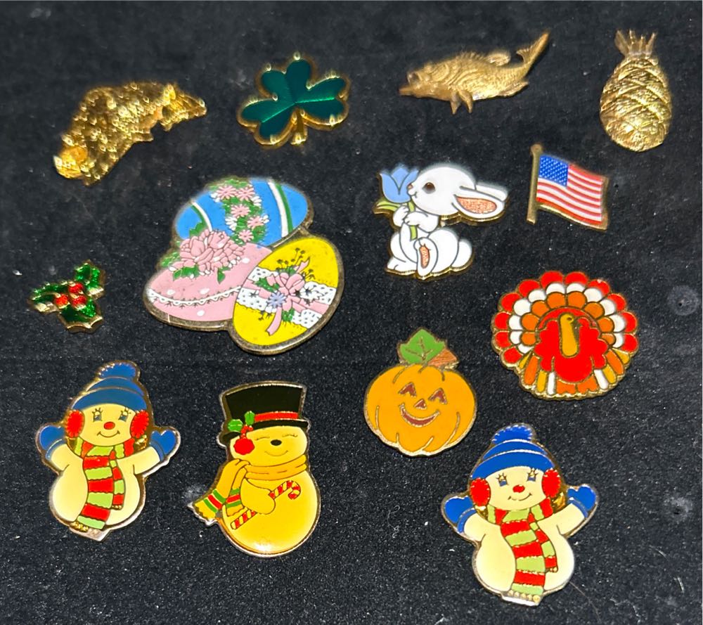 Seasons & Celibrations  pin collectible - Main Image 2