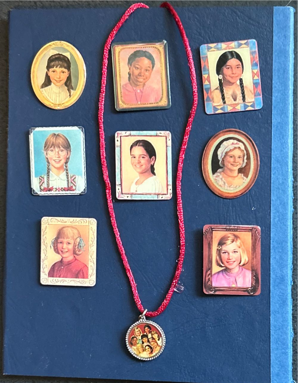 American Girl Circle of Smiles  - Collectors Set pin collectible - Main Image 3