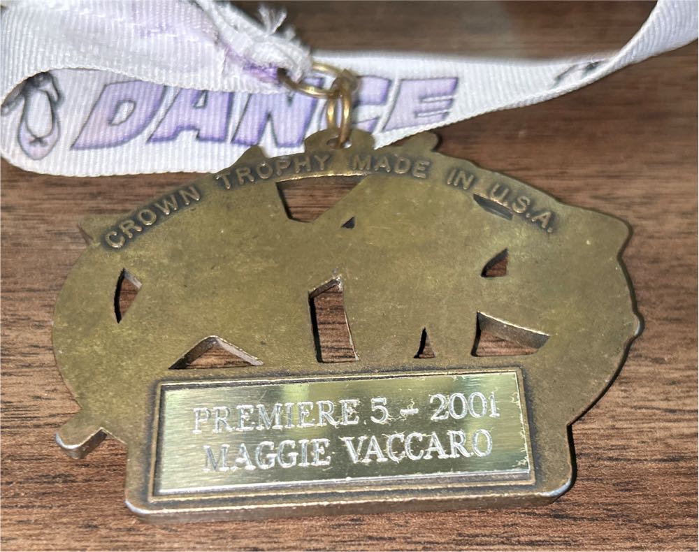 Dance: Medallion & Lanyard  pin collectible - Main Image 2