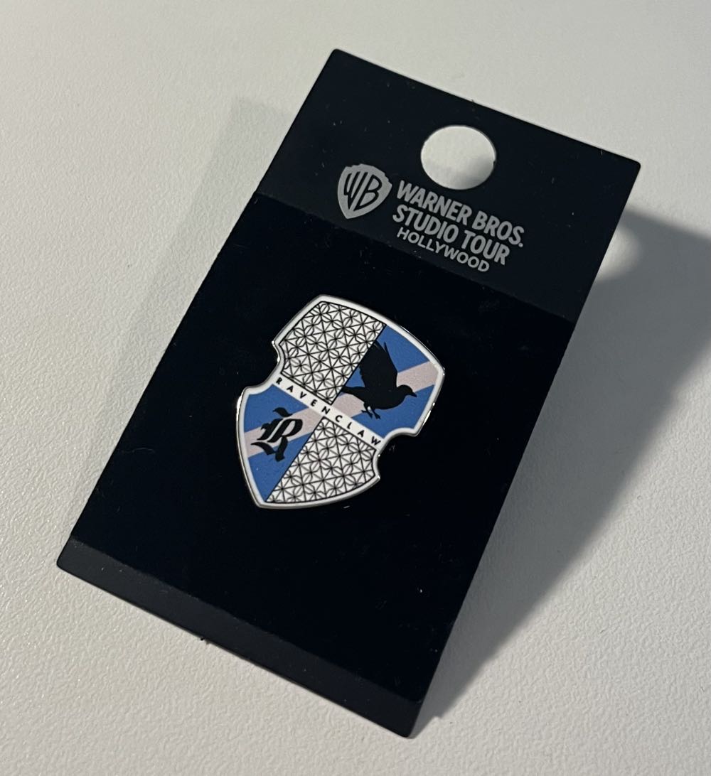 Ravenclaw  pin collectible - Main Image 2