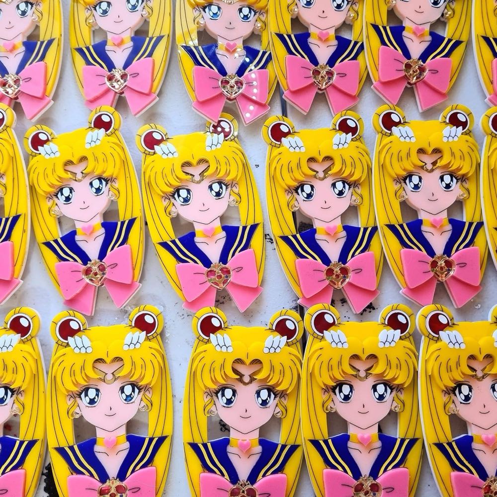 The Dark Haired Maiden - Super Sailor Moon - Brooch pin collectible - Main Image 4