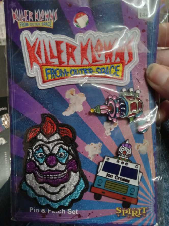Killer Klowns From Outer Space (Spirt Halloween)  pin collectible - Main Image 2