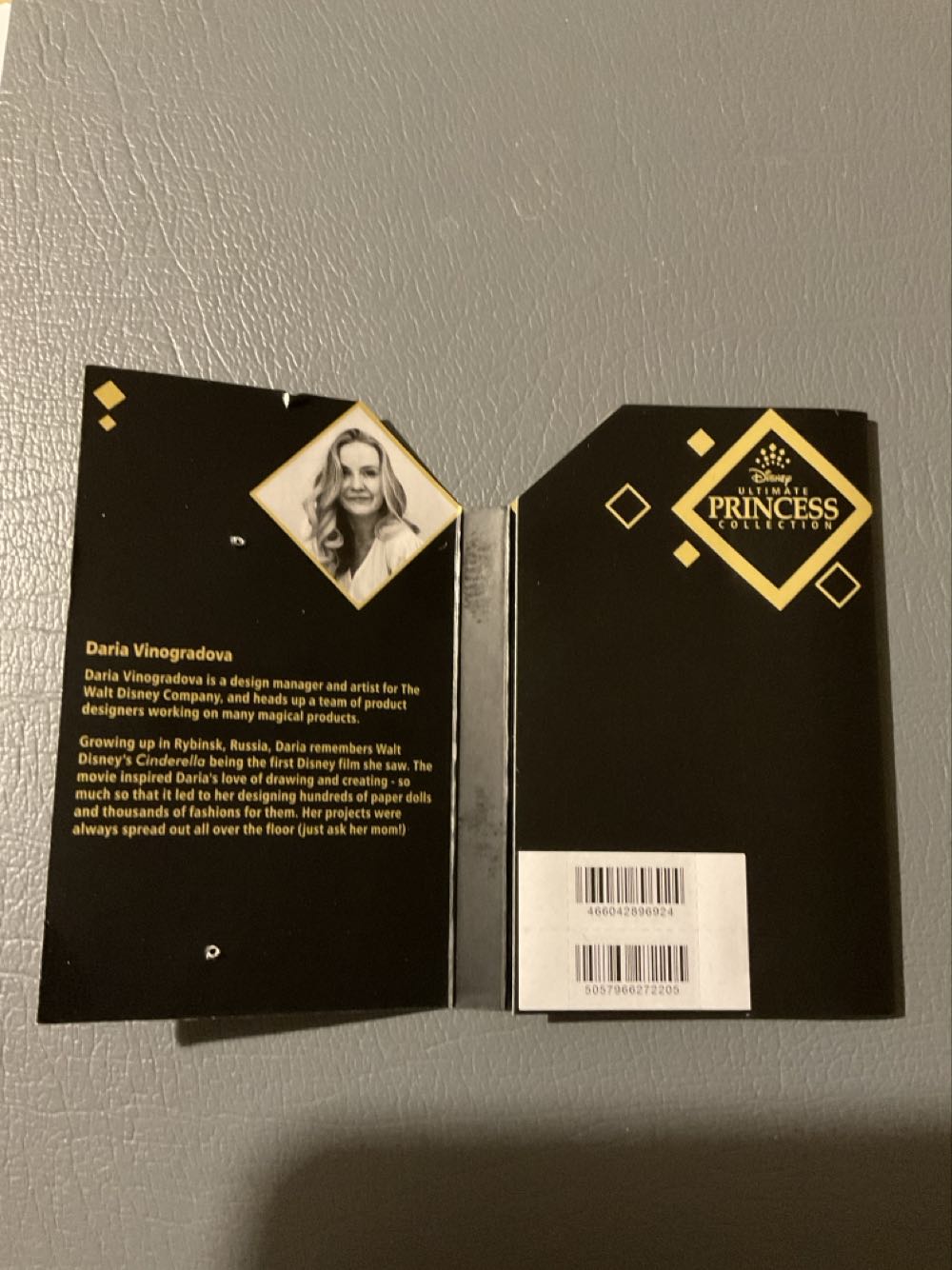 Ultimate Princess Collection - Cinderella - Daria Vinogradova - Ltd Edition  pin collectible - Main Image 3
