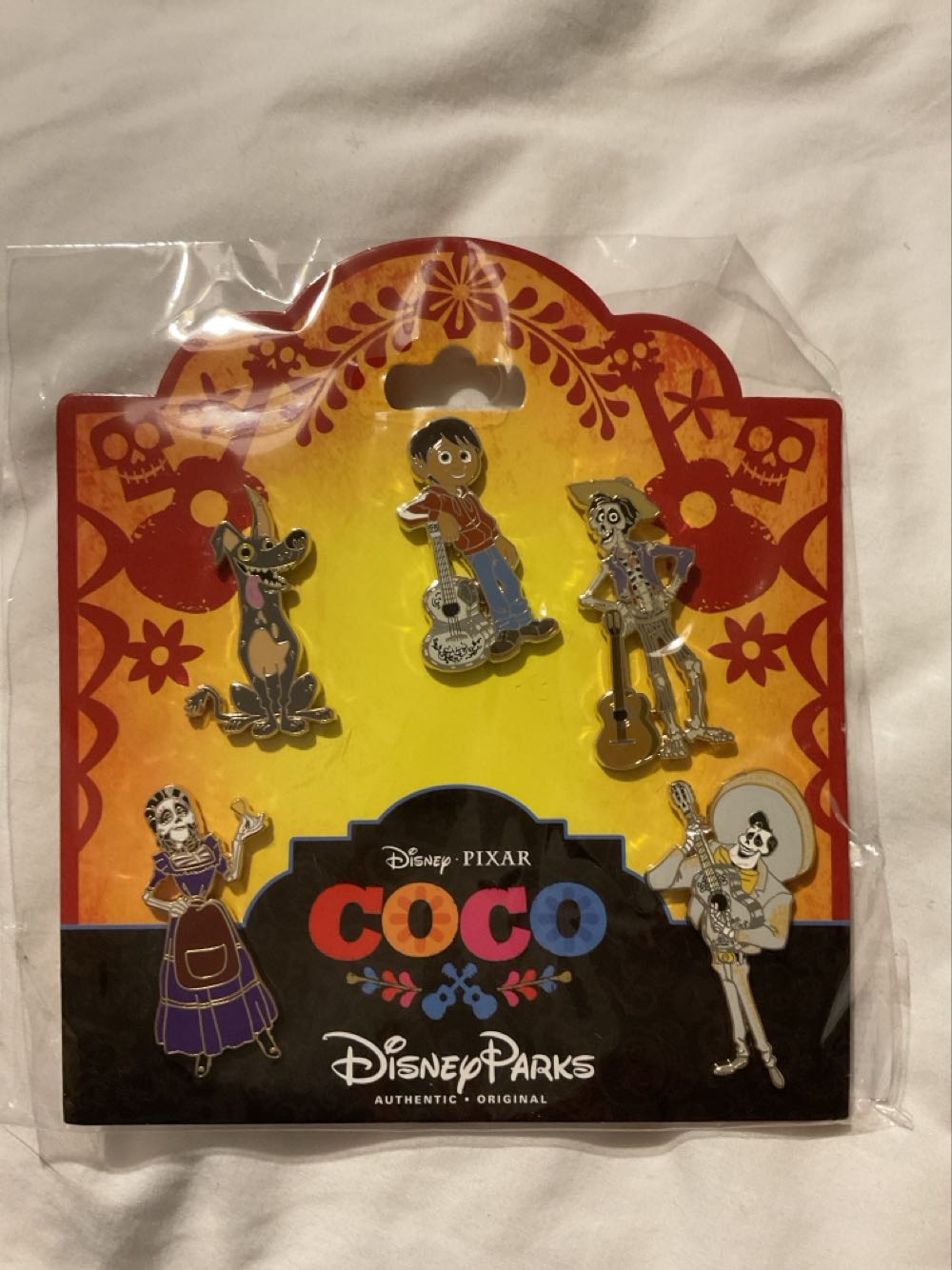 Wdw Disney Annual Passholder Exclusive Spectacle Of Lights Mickey Pin 17614
