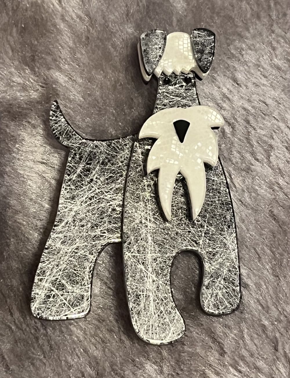 Erstwilder - The Schnauzer and Klaus - Brooch pin collectible - Main Image 2