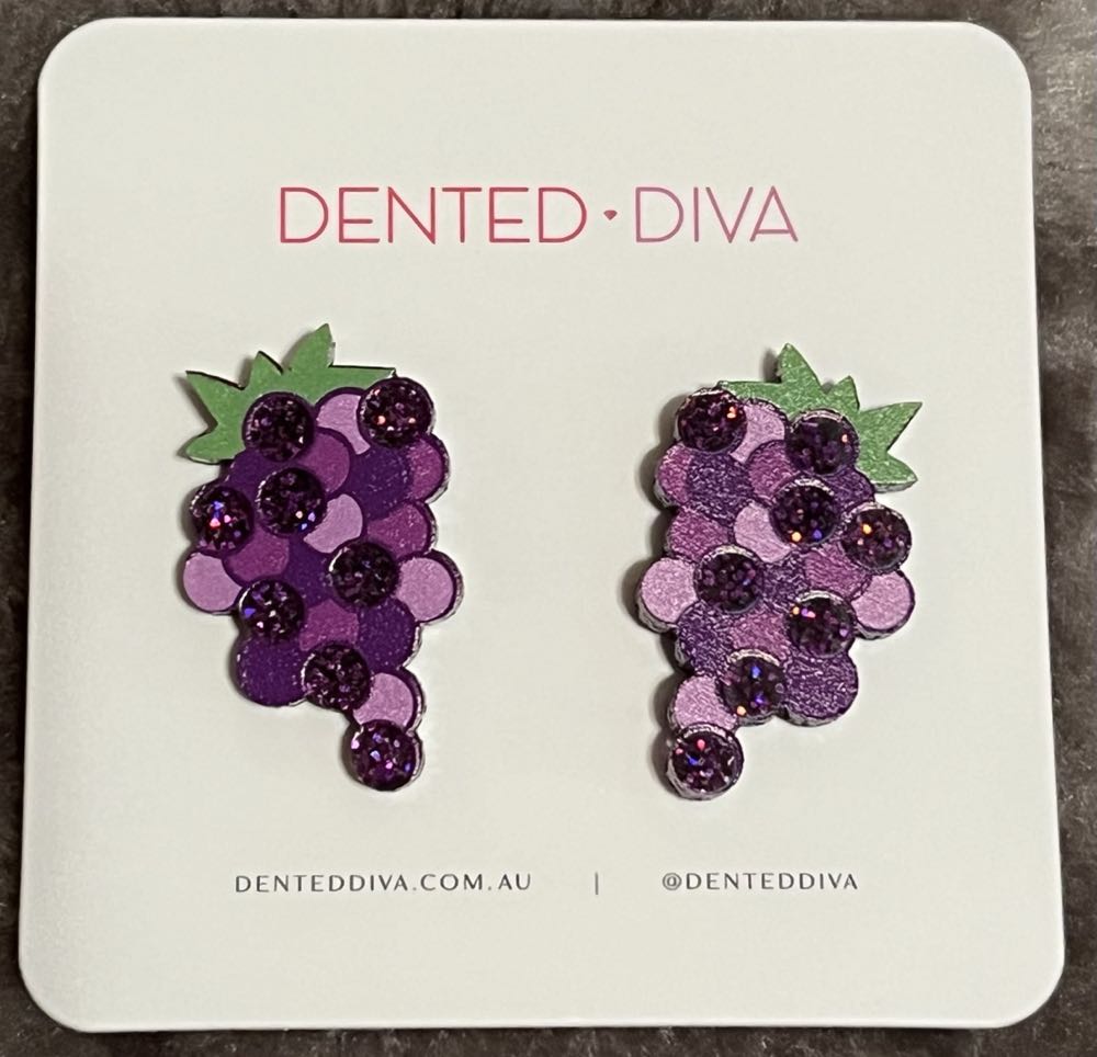 Dented Diva - Glitzy Grape Stud Earrings - Earrings pin collectible - Main Image 2