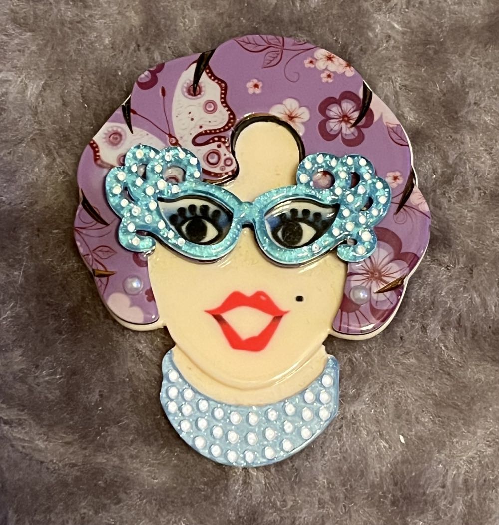Erstwilder - Great Dame - Brooch pin collectible - Main Image 2
