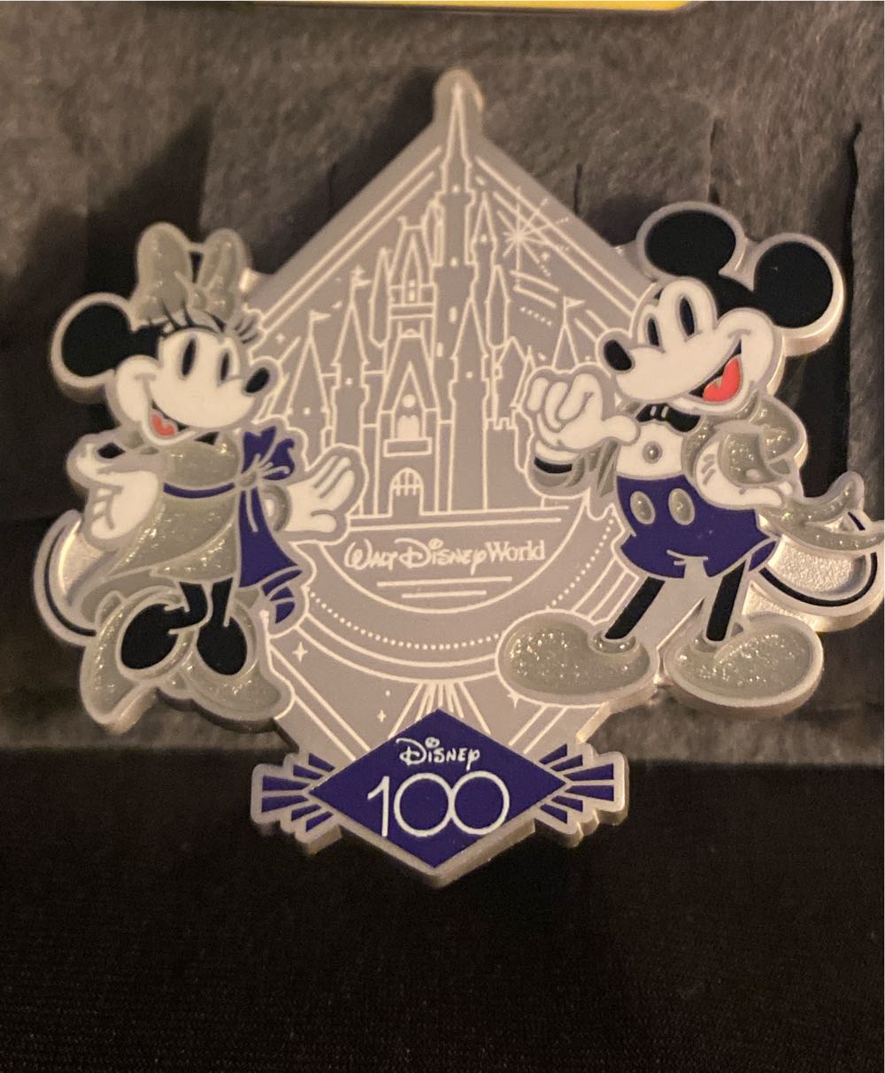 Funko Pop! Sized Pin: Transformers Megatron