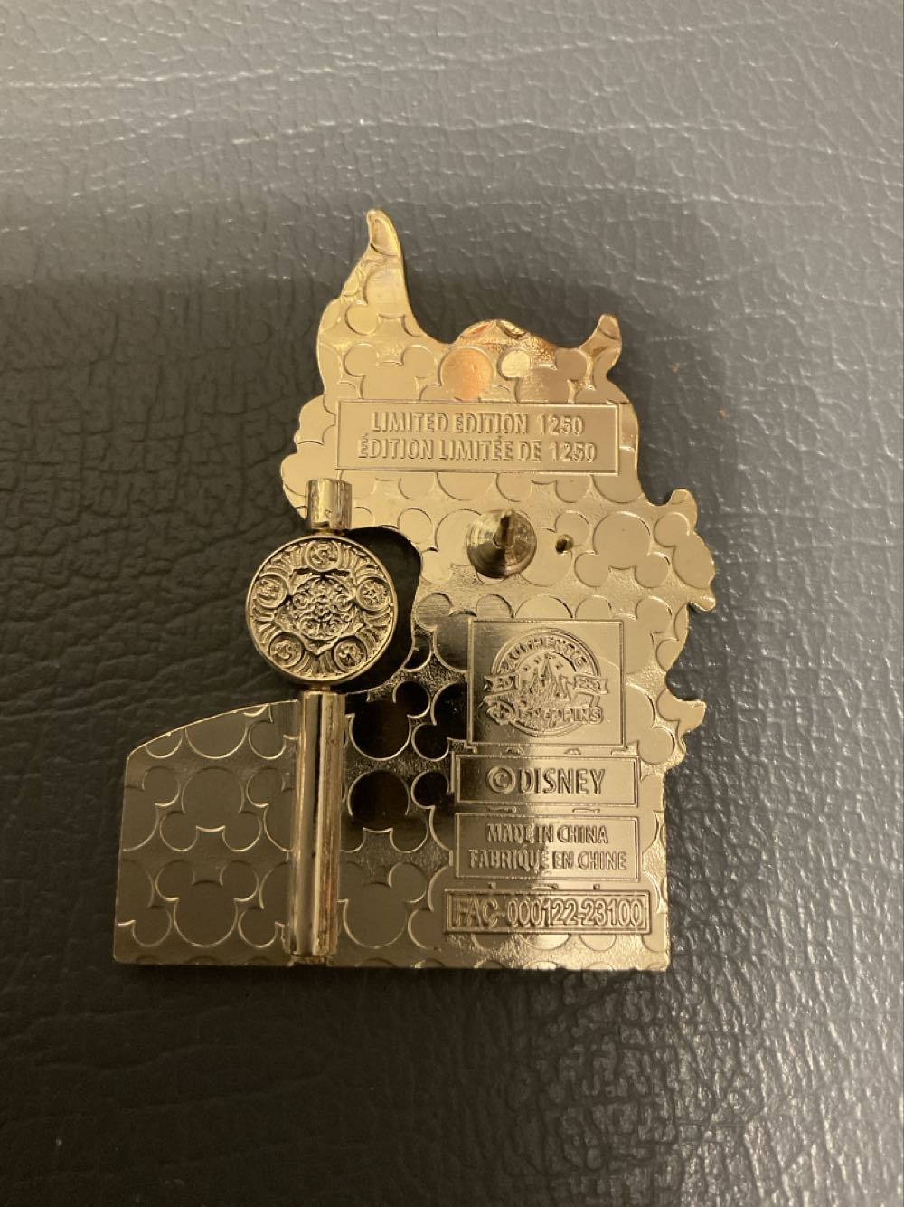 Magical Medallions - Kumandra - Ltd Edition 1250  pin collectible - Main Image 2