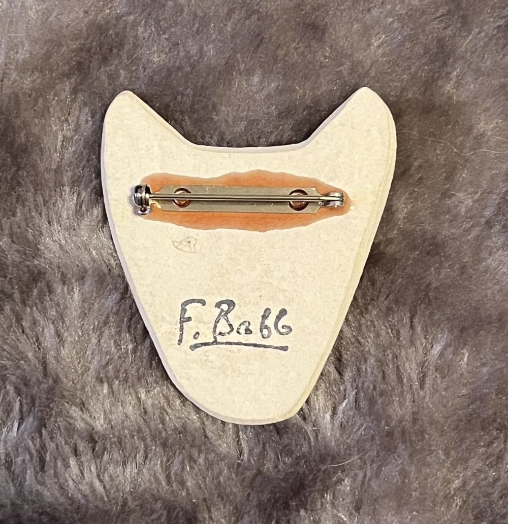 Fred Babb - Say No to Real Jobs (tongue) - Ceramic Brooch pin collectible - Main Image 2