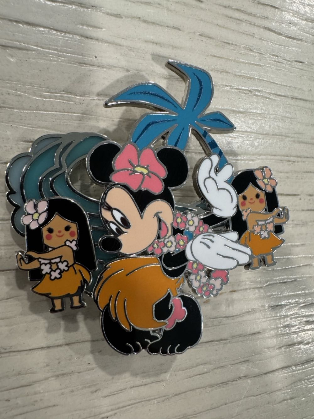 DLP Minnie Small World Paris Attraction  pin collectible [Barcode 2078010230586] - Main Image 2