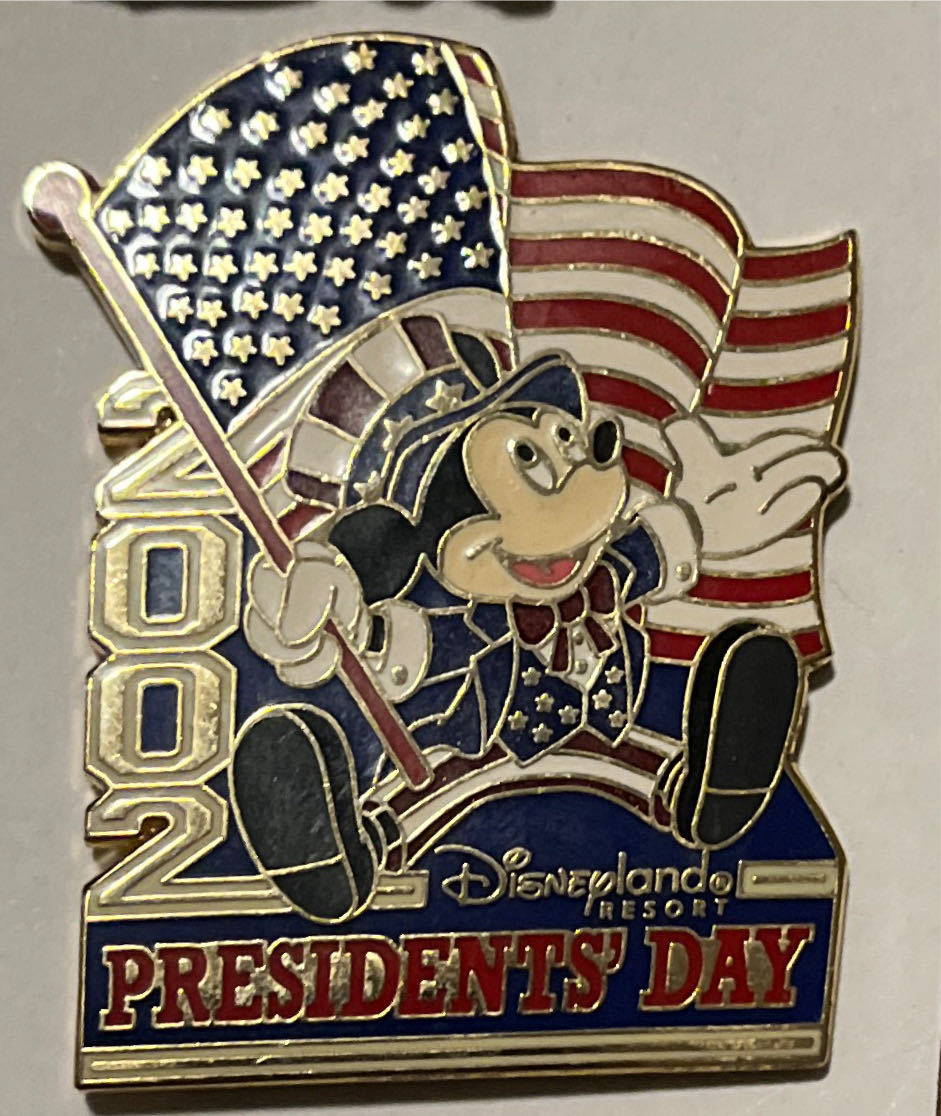 WDW - Goofy, Donald & Daisy - Halloween 2004