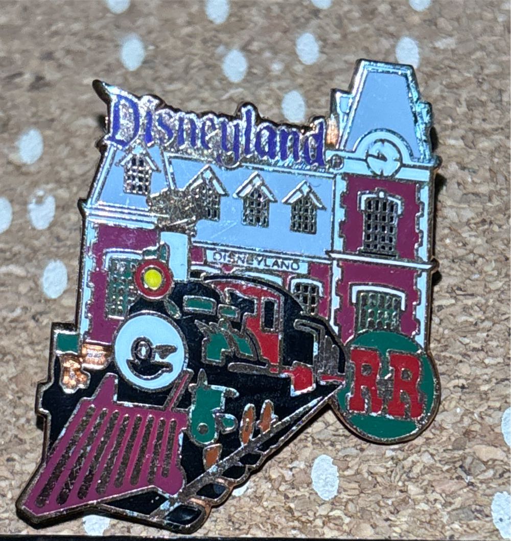 Disney Mascots Mystery - Main Street Electricity