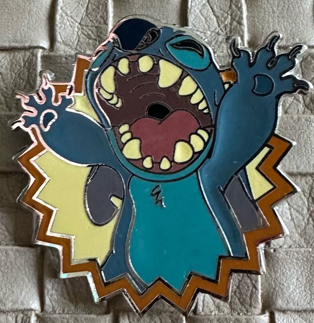 2007 - Walt Disney World Attractions - Mystery Pin Collection - Donald, Goofy and Pluto Riding Test Track