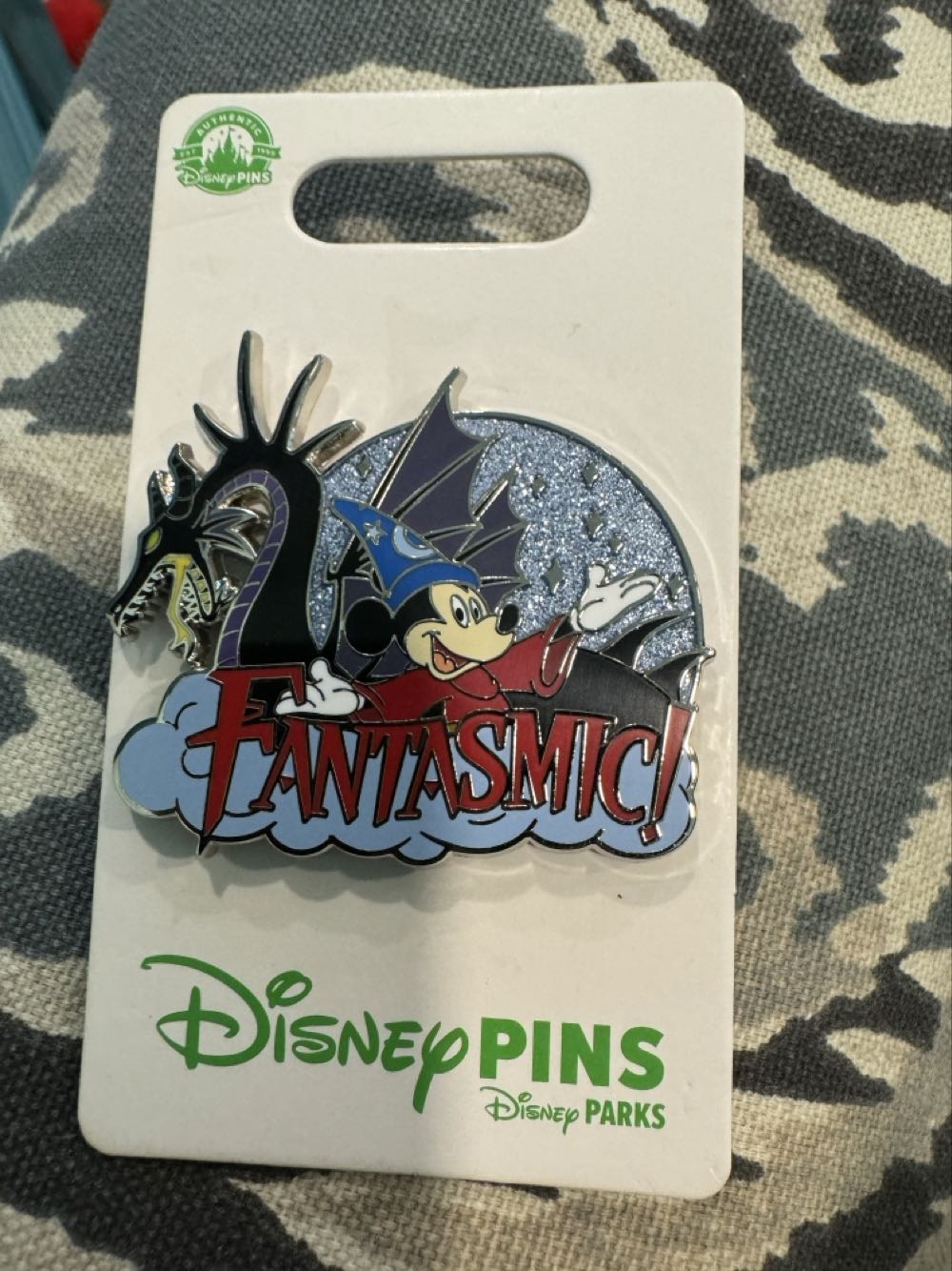 Fantastia Maleficent Dragon & Sorcerer Mickey  pin collectible [Barcode 400960267701] - Main Image 3