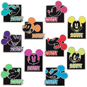 Mickey Expression - Mystery Pouch - Laughing (Purple) Only  pin collectible - Main Image 3