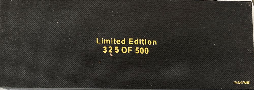 Warner Brothers  pin collectible - Main Image 4