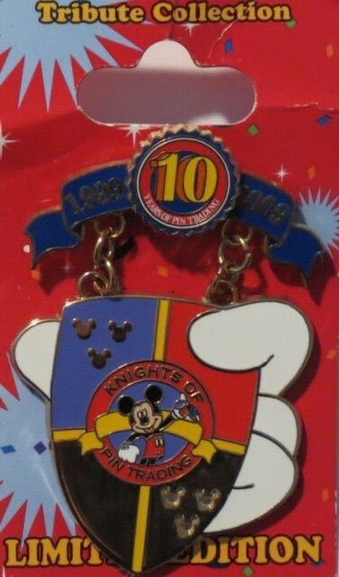 WDW - Mickey Mouse - Knights of Pin Trading - Disney Pin Trading - 10th Anniversary  pin collectible - Main Image 2