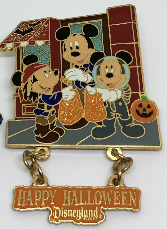 Disney Pluto 45 Red Background