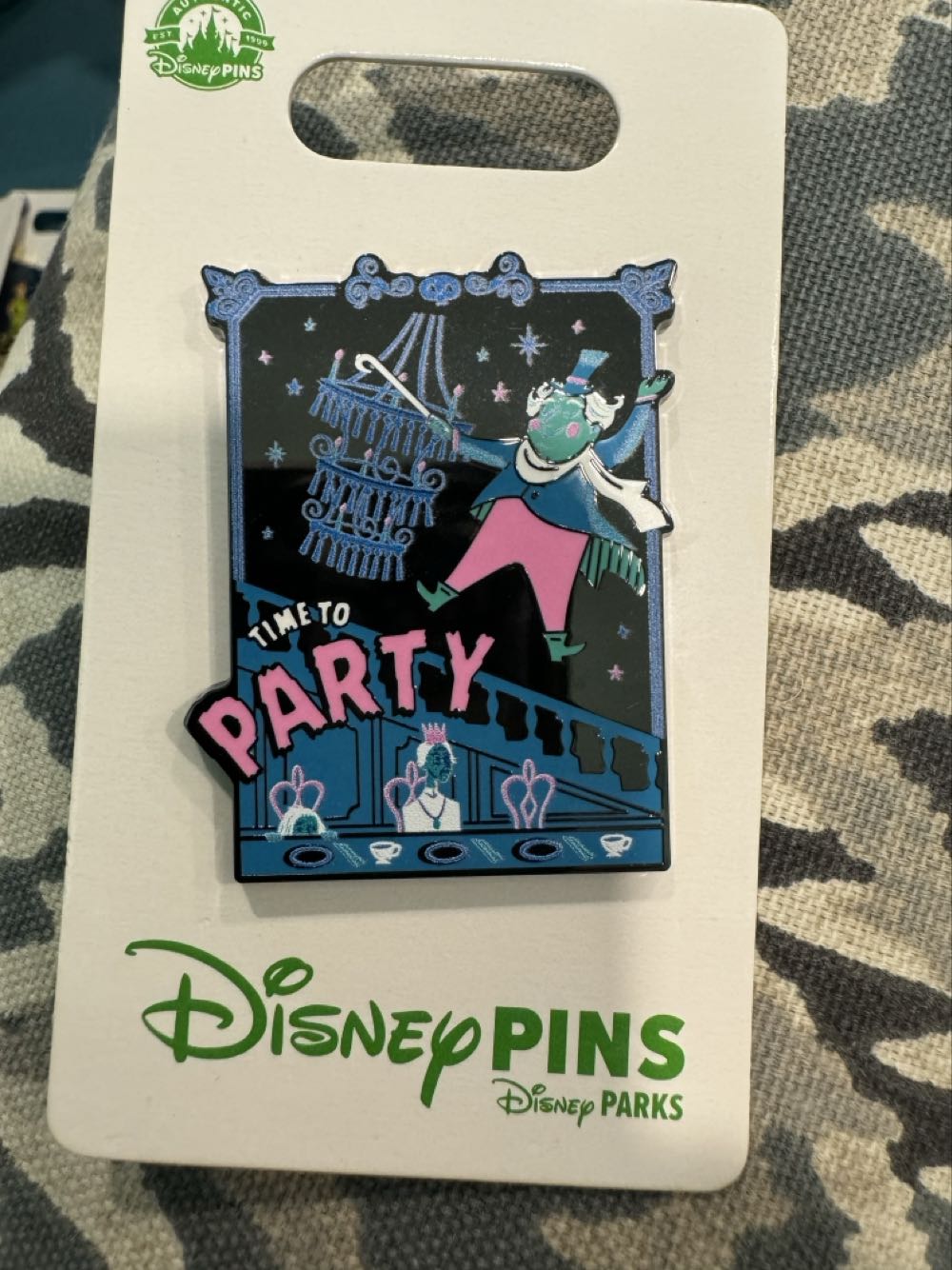 Haunted Mansion, Ballroom, Time To Party Pickwick Ghost - Open Edition pin collectible [Barcode 400958868156] - Main Image 2