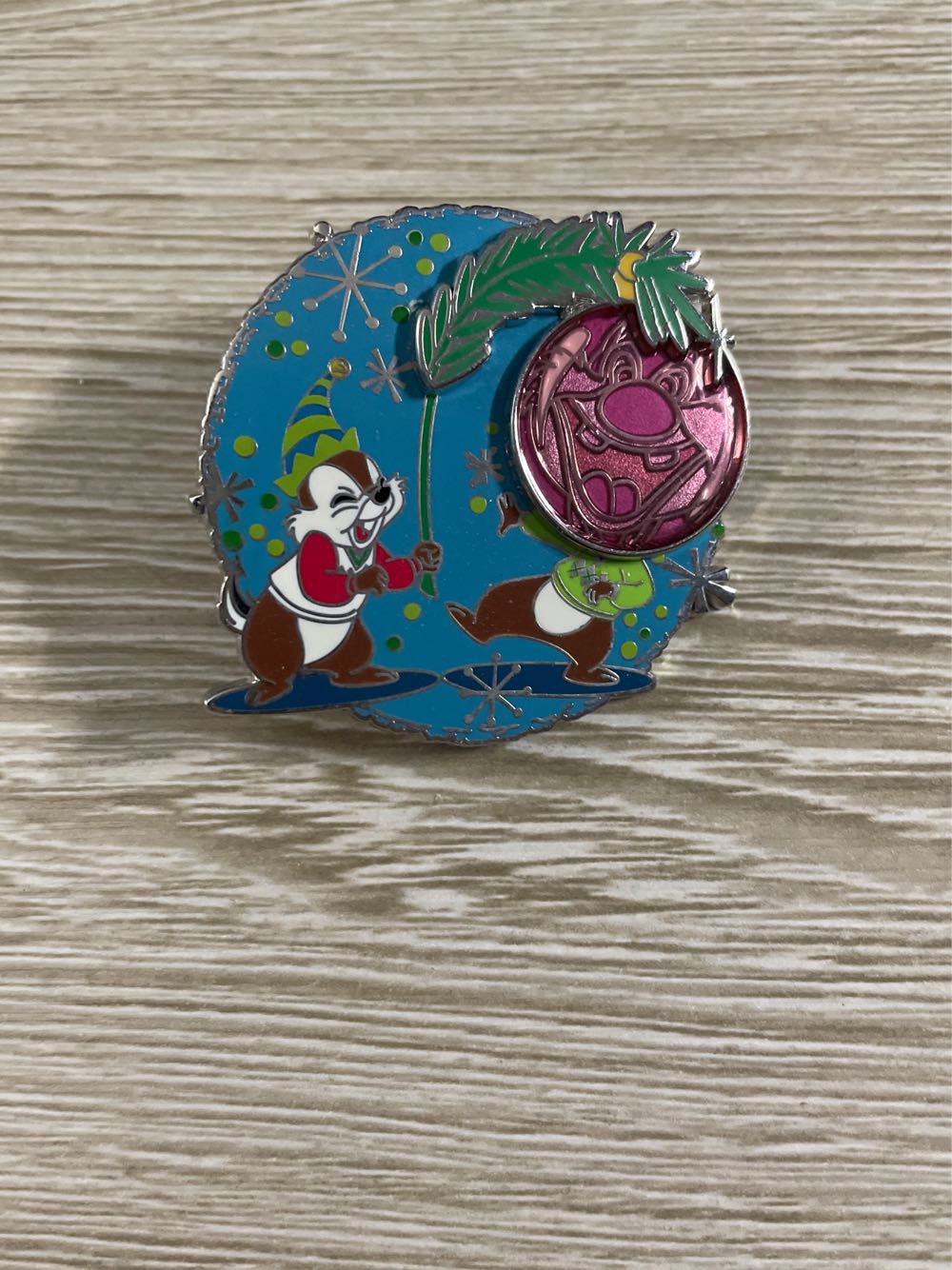 Album Title/ Logo: Red