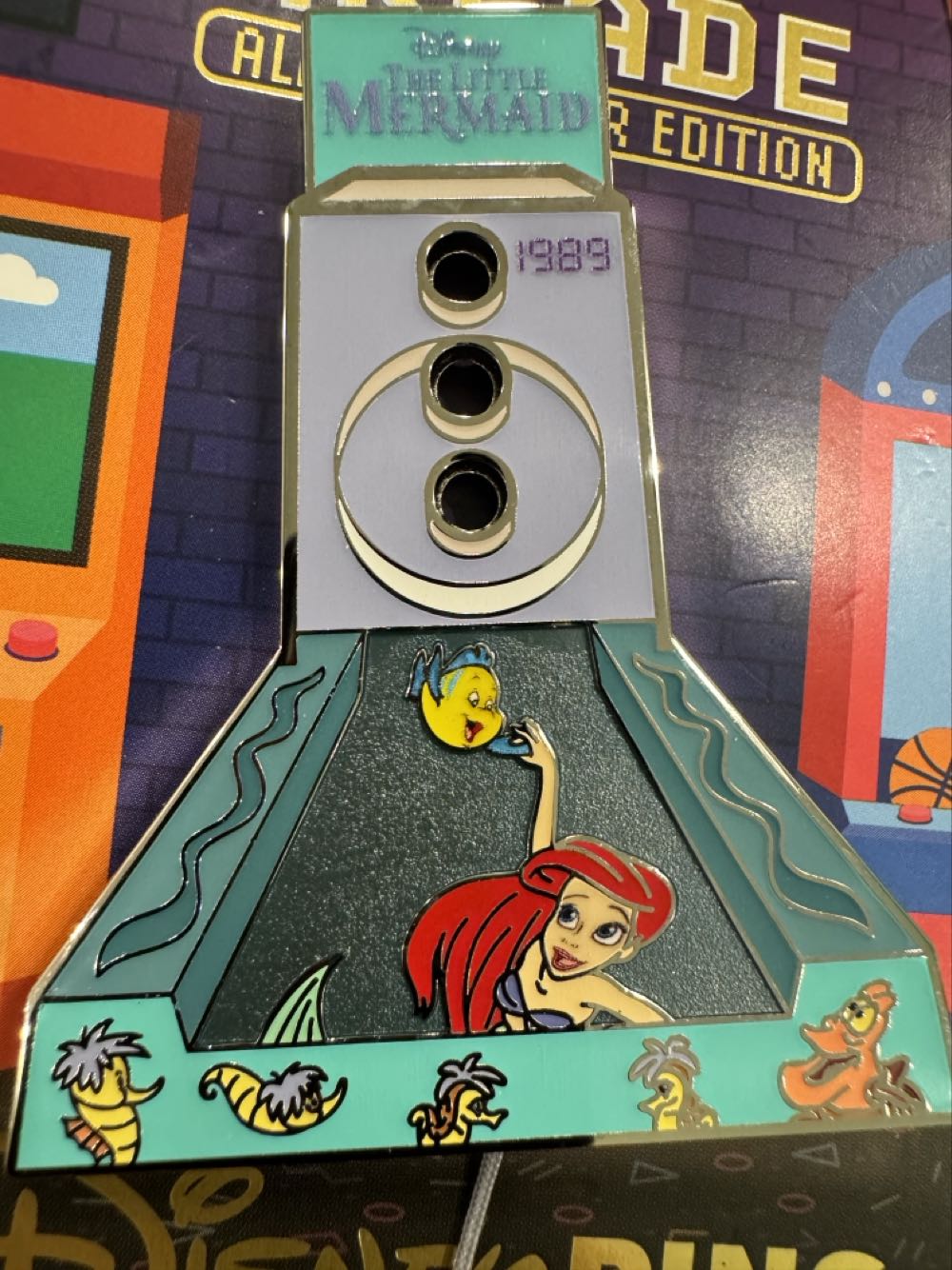 The Little Mermaid , Arcade Game Machine - Disney Limited Edition pin collectible [Barcode 400966371792] - Main Image 2