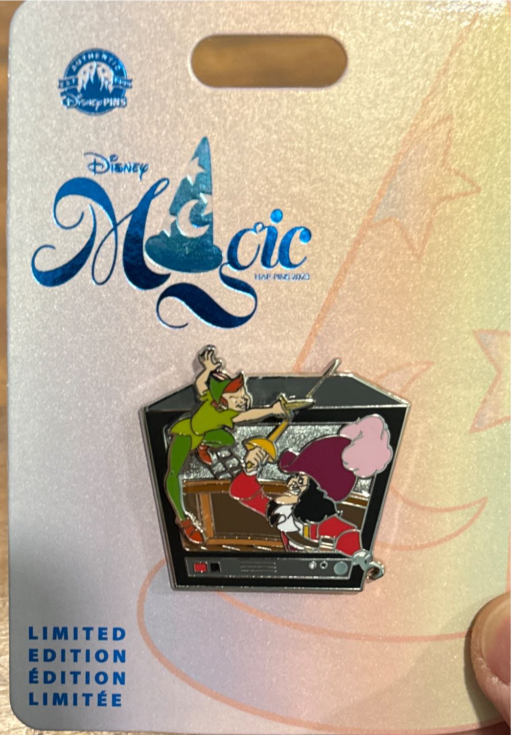 Peter Pan & Captain Hook Television - Disney Magic pin collectible [Barcode 400959874491] - Main Image 2