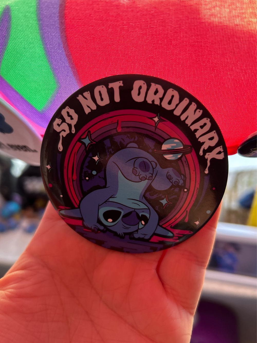 DVC PIN Mickey With Suit Case