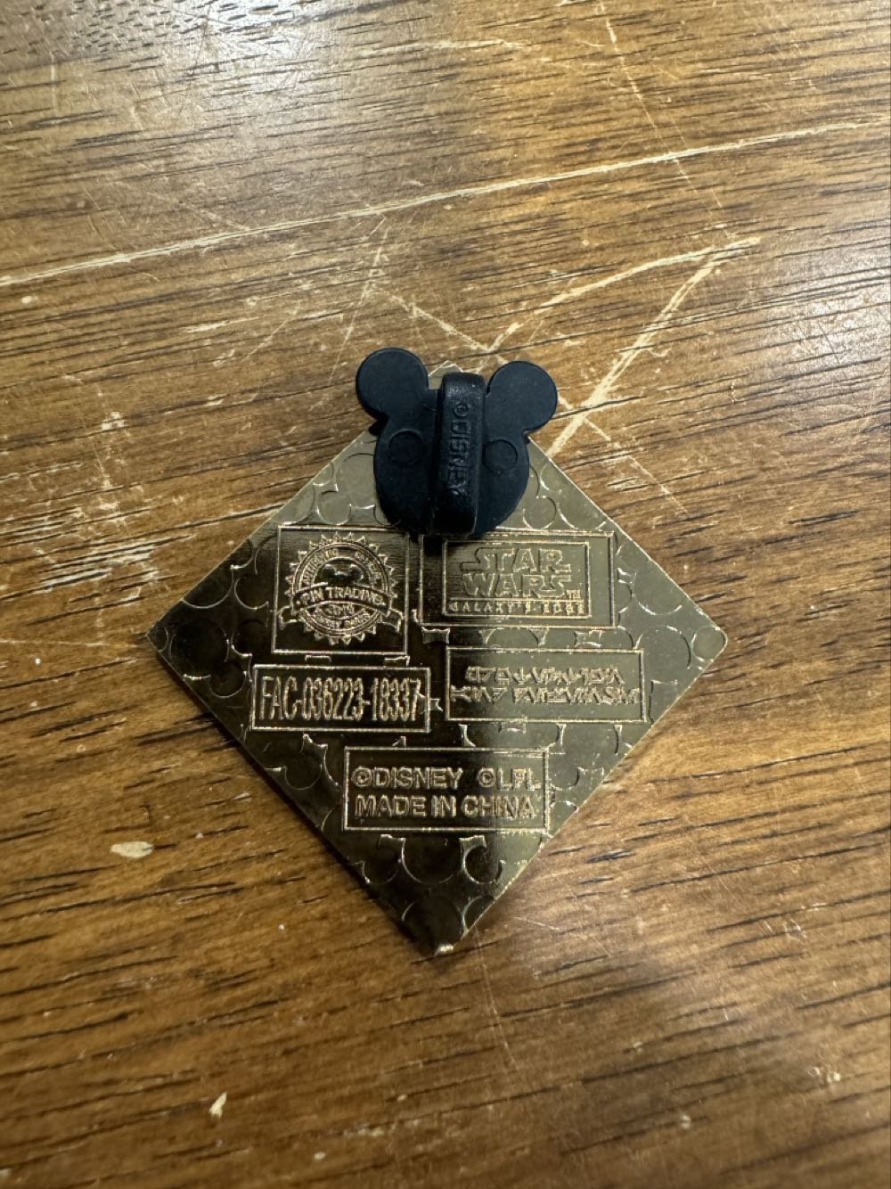 Galaxies edge, light saber build, Star Wars  pin collectible - Main Image 2
