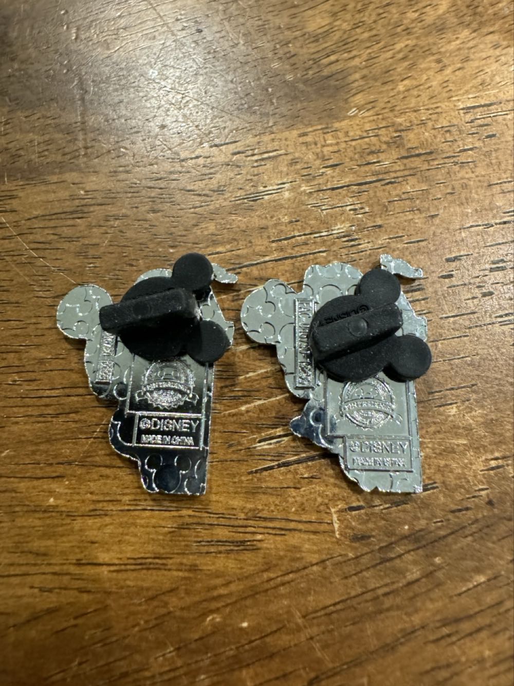 Mickey and Minnie Park pals  pin collectible - Main Image 2