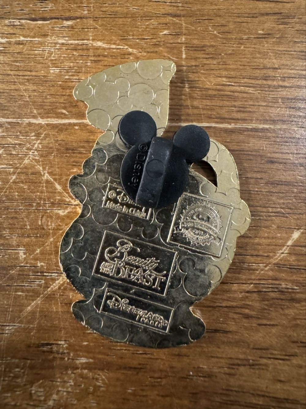 Beauty & The Beast - Mrs. Potts & Chip  pin collectible - Main Image 2