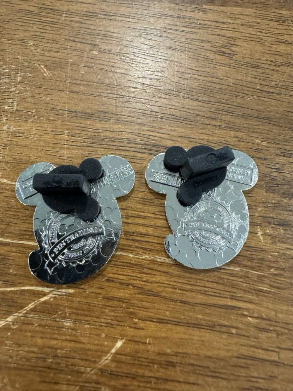 Mickey And Minnie Ghosts, Halloween  pin collectible - Main Image 2