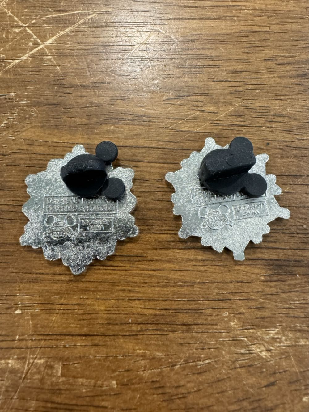 Mickey & Minnie Snowflakes, Christmas  pin collectible - Main Image 2
