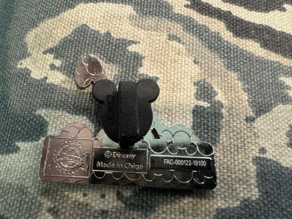 Pluto, Avenue street sign  pin collectible - Main Image 2