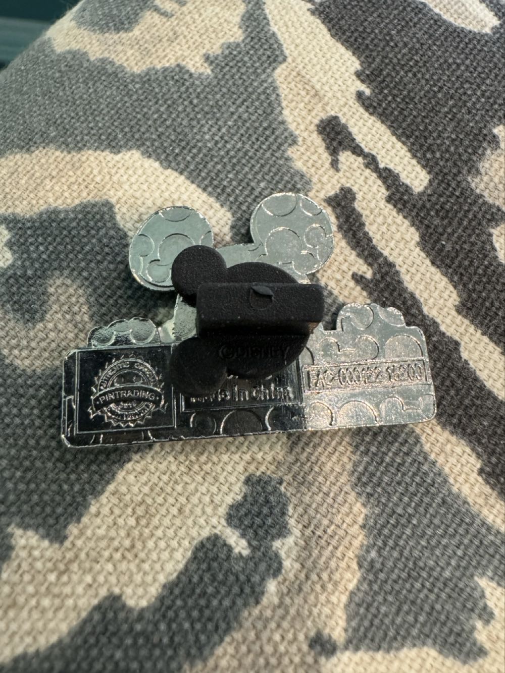 Mickey, Avenue Street Sign  pin collectible - Main Image 2