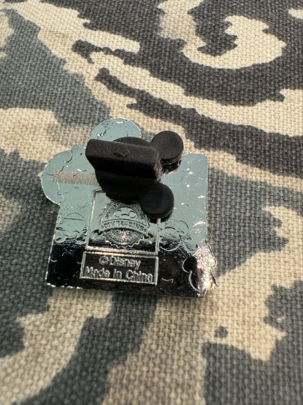 Mickey Mouse, square, Pink  pin collectible - Main Image 2