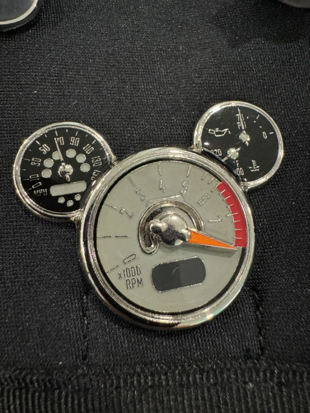 Mickey ears speedometer  pin collectible - Main Image 1