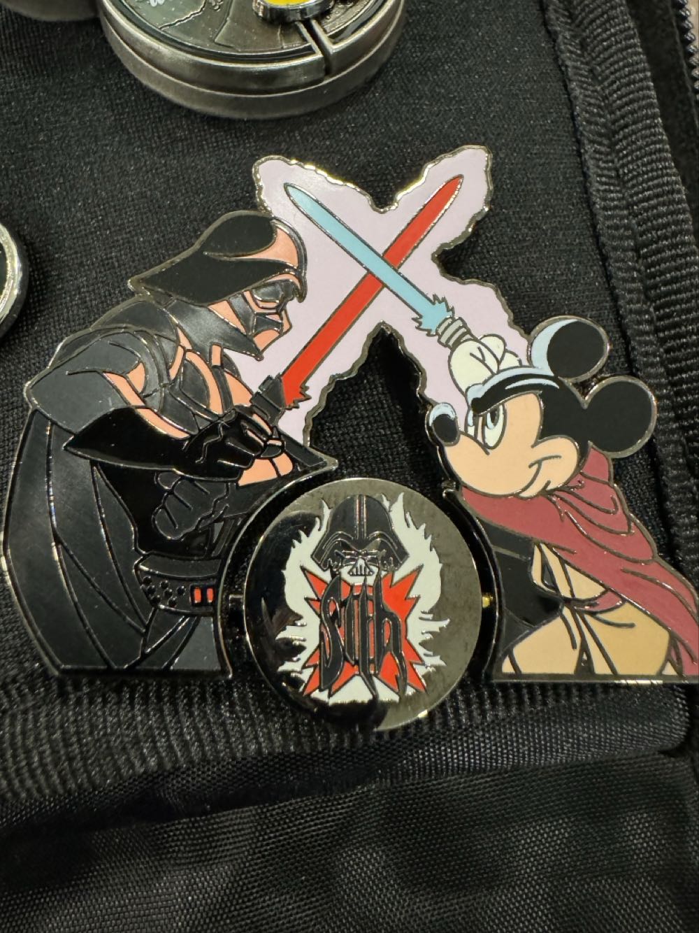 Darth Vader And Mickey Light Saber Duel  pin collectible - Main Image 2