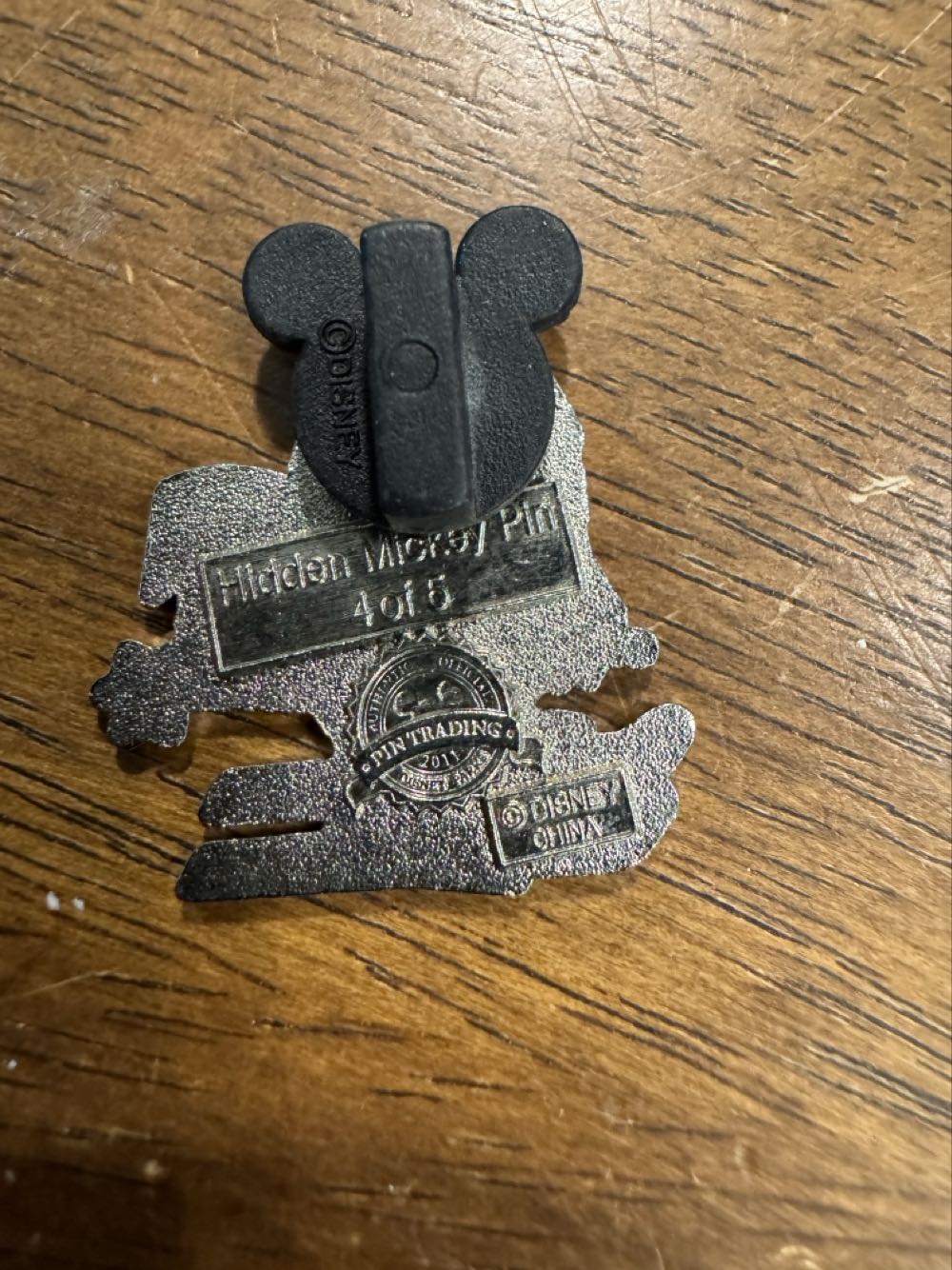 Yeti, snow skiing  pin collectible - Main Image 2