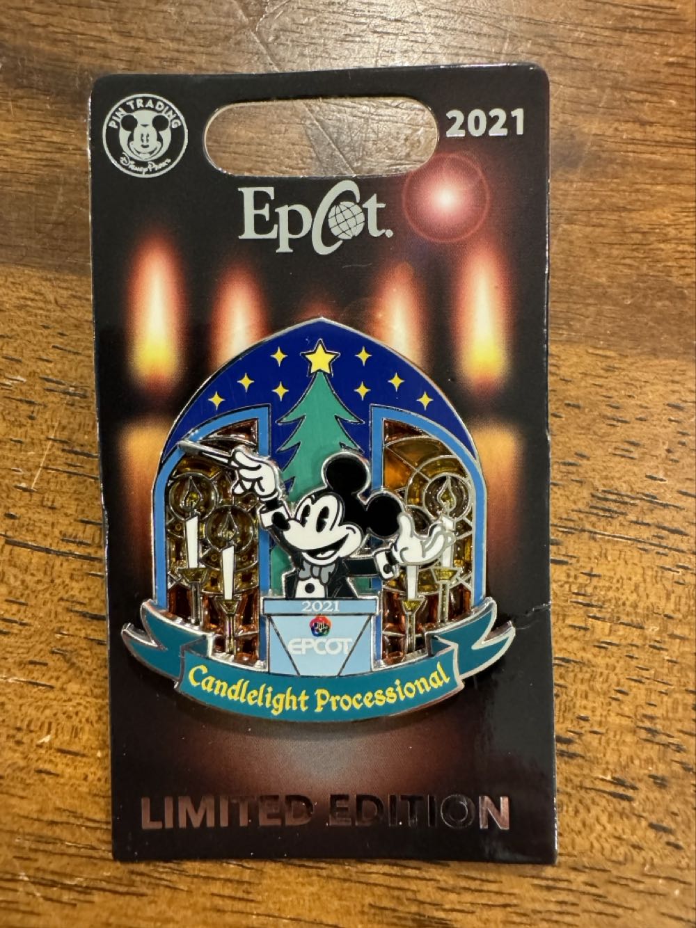 2021 Candlelight Processional Epcot, Mickey Mouse  pin collectible [Barcode 400943414641] - Main Image 2