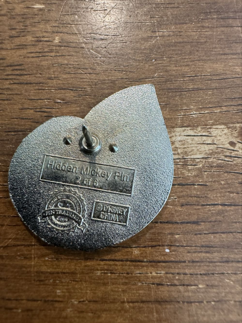 The little mermaid, Ariel in yellow shell  pin collectible - Main Image 2