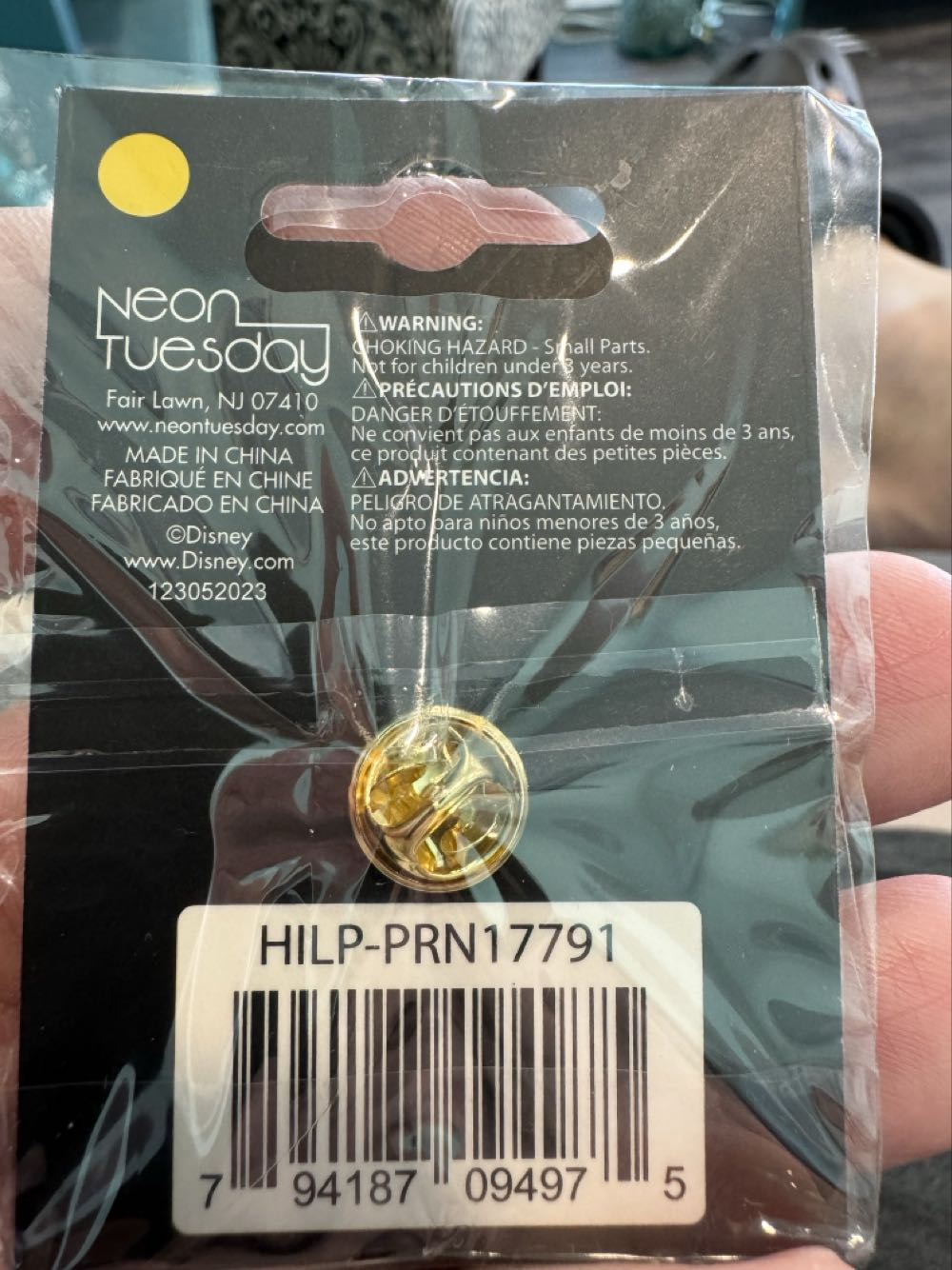 The Little Mermaid Ariel Princess Neon Tuesday  pin collectible [Barcode 794187094975] - Main Image 2