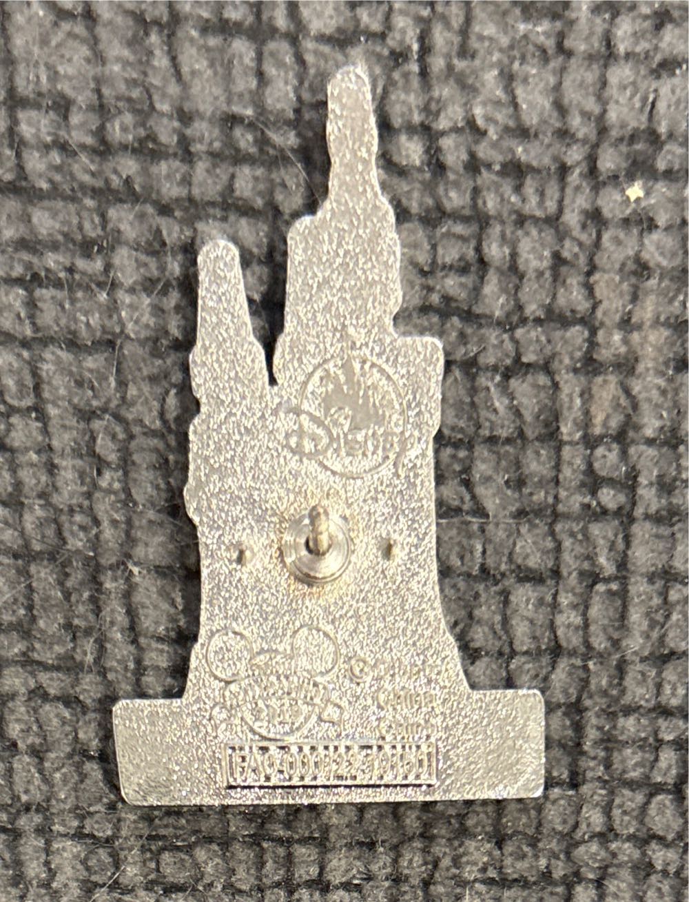 Cinderella Castle , Crib Goals - Disney pin collectible [Barcode 465053480269] - Main Image 4