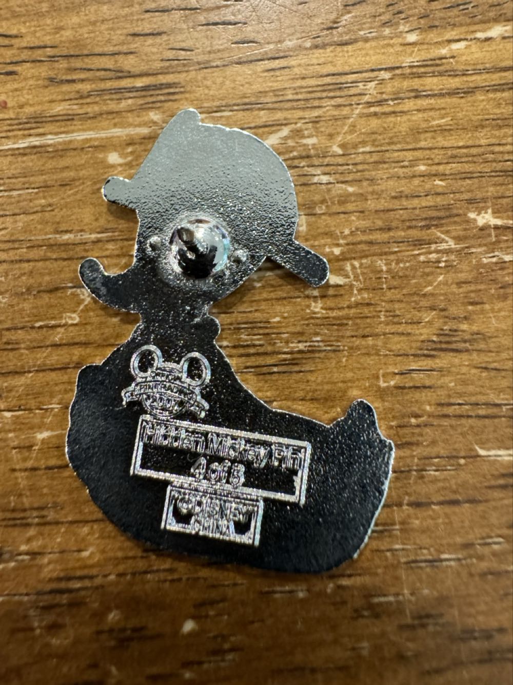 Donald Duck fireman  pin collectible - Main Image 2