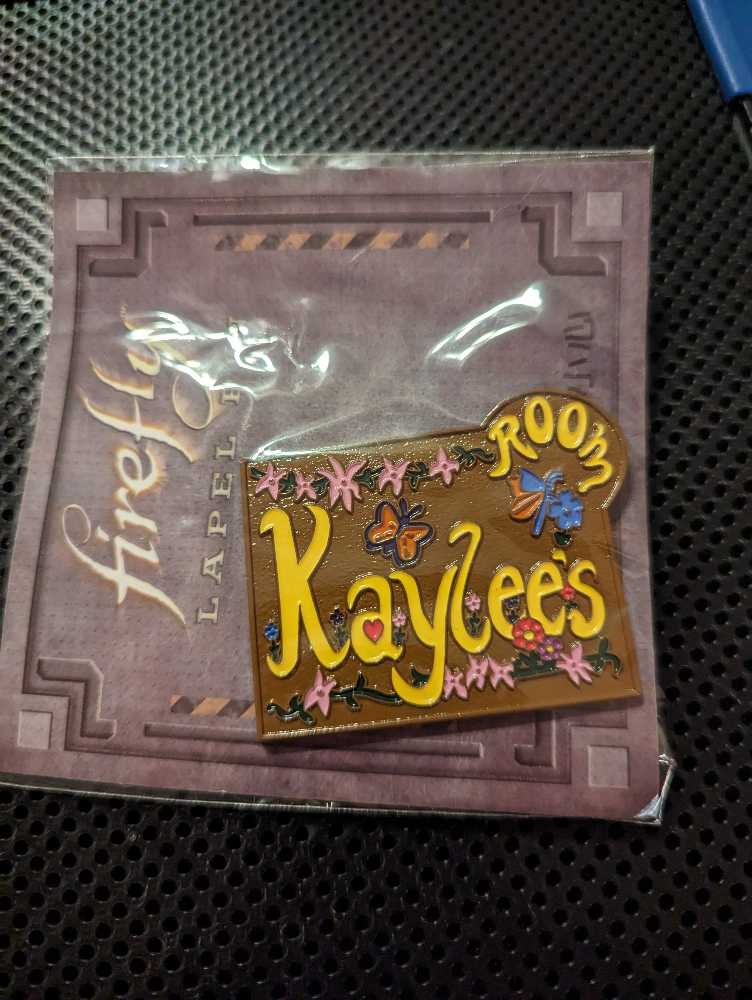 Firefly Kaylee’s Room Sign Pin – Loot Crate Exclusive  pin collectible [Barcode 812095024355] - Main Image 2