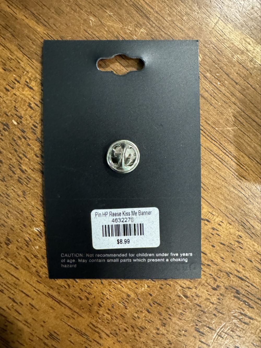 Hershey Park, Reesie‘s Man  Kiss Me  pin collectible [Barcode 4632276] - Main Image 3