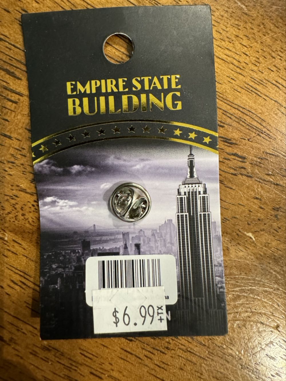 Empire State building, lapel, pen, with King Kong  pin collectible [Barcode 691700481338] - Main Image 3
